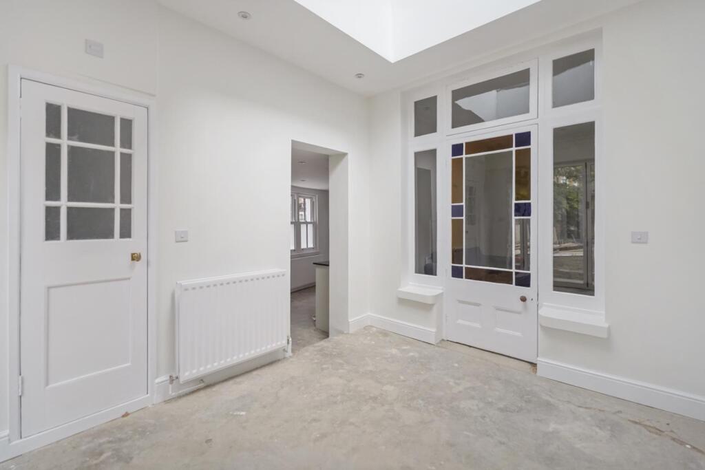 House in London, Denmark Hill, East Dulwich - More