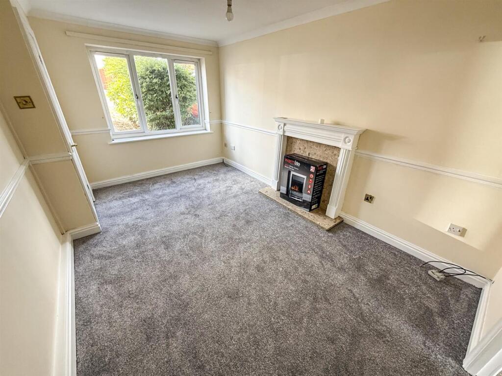 Middleton Close, Oswestry photo 4