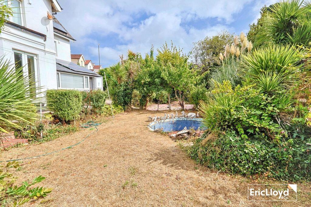 House in Paignton, St Michaels - More