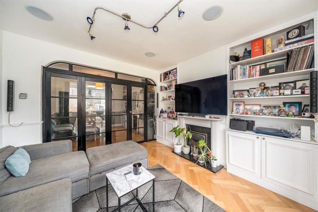 House in London - View 4