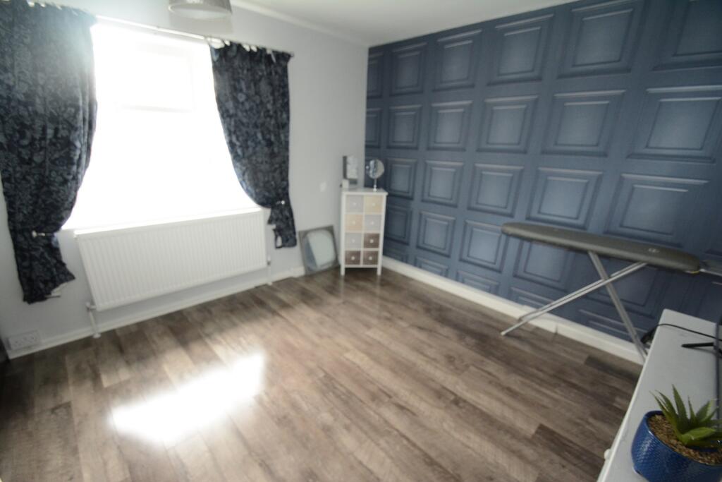 Somerset Road, Droylsden, M43 - More