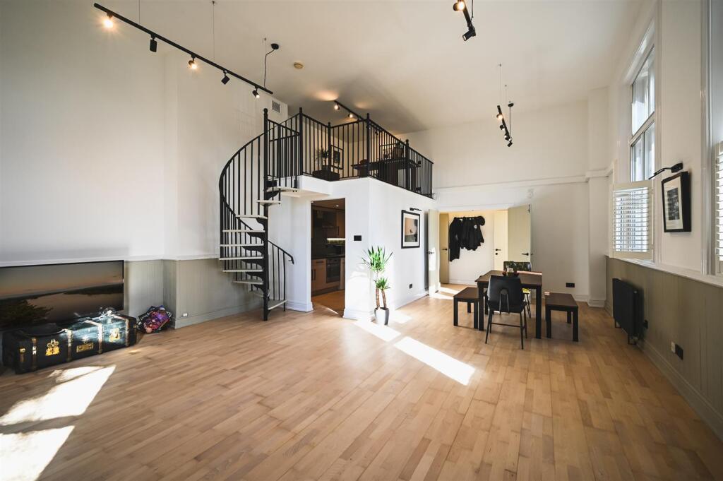 Main image of property: Tapton Mount Close, Sheffield