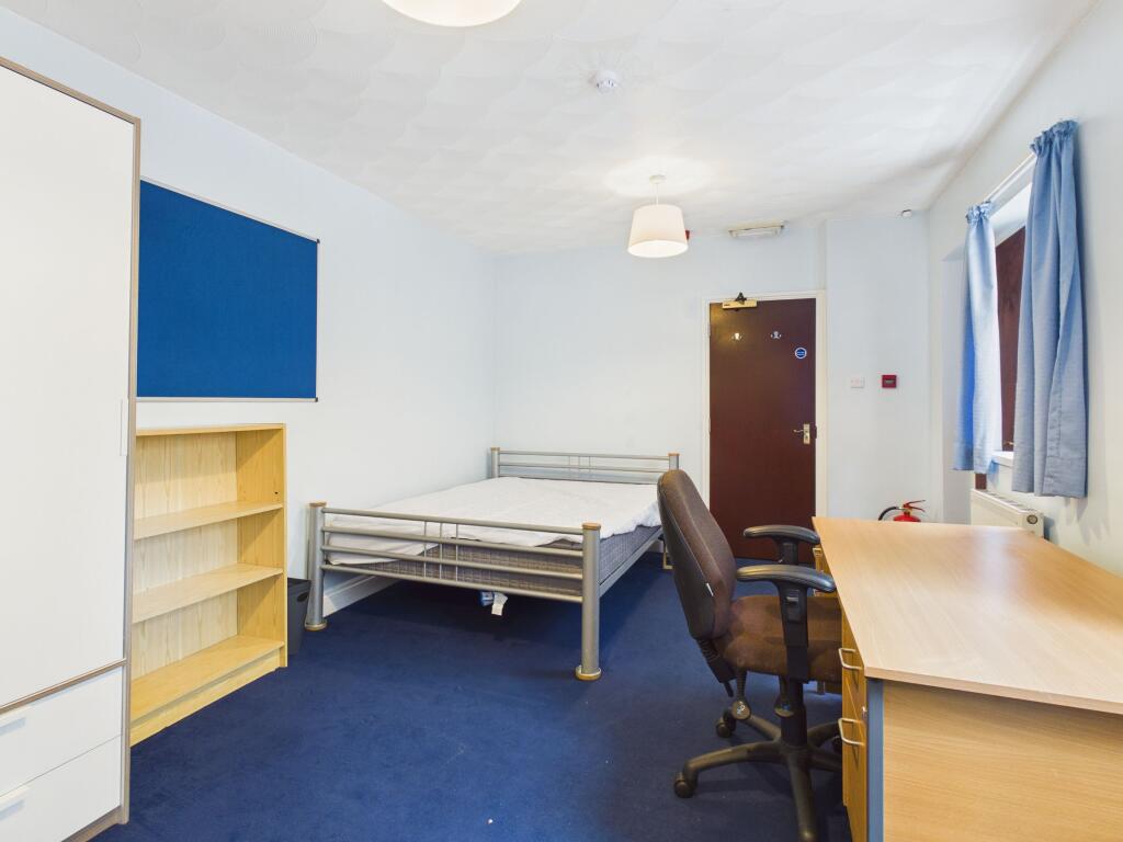Main image of property: Room 3, Divinity Road