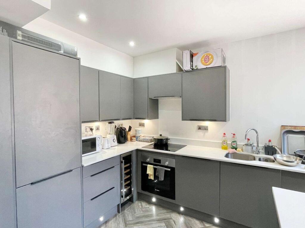 Additional image 4 of Newhall Hill