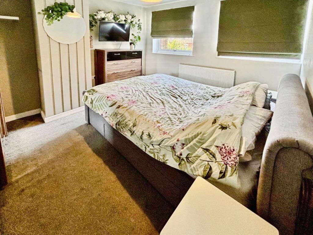 House in Gainsborough - More
