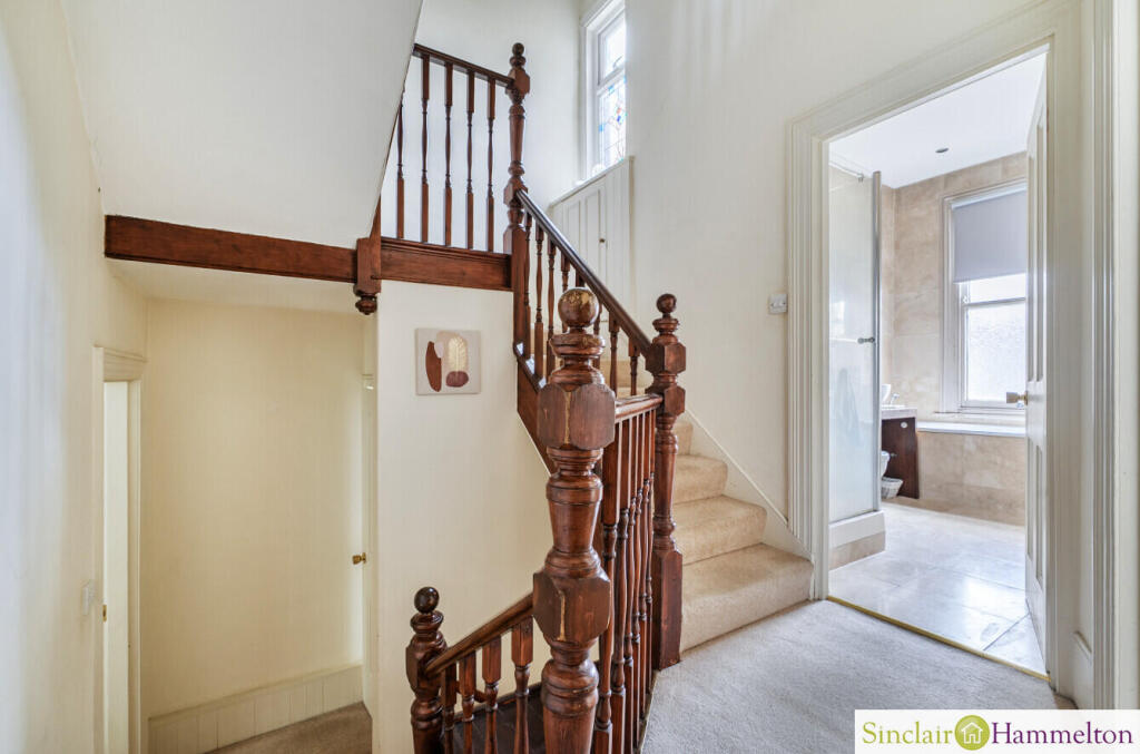 Apartment in London, Bromley Park, Plaistow - More
