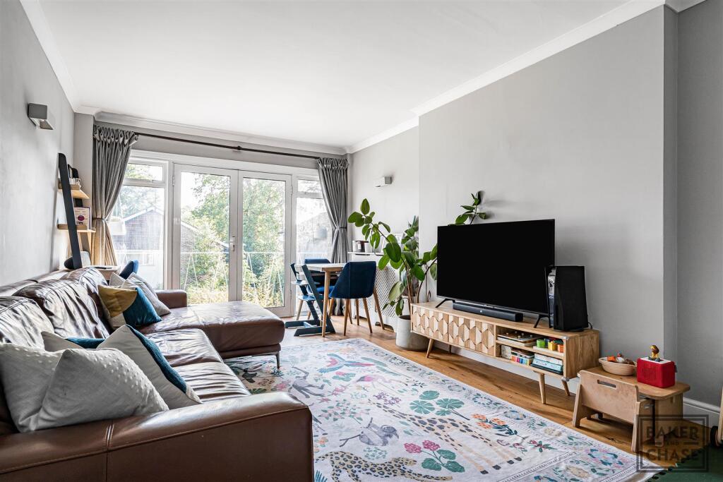 Apartment in Enfield - View 2