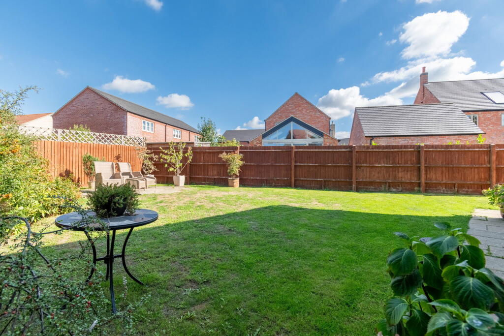 Isemill Road, Burton Latimer, NN15 photo 3