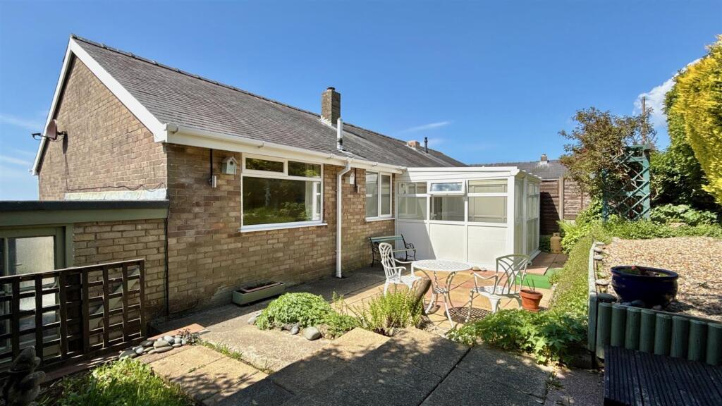 Main image of property: Bro Enddwyn, Dyffryn Ardudwy, LL44