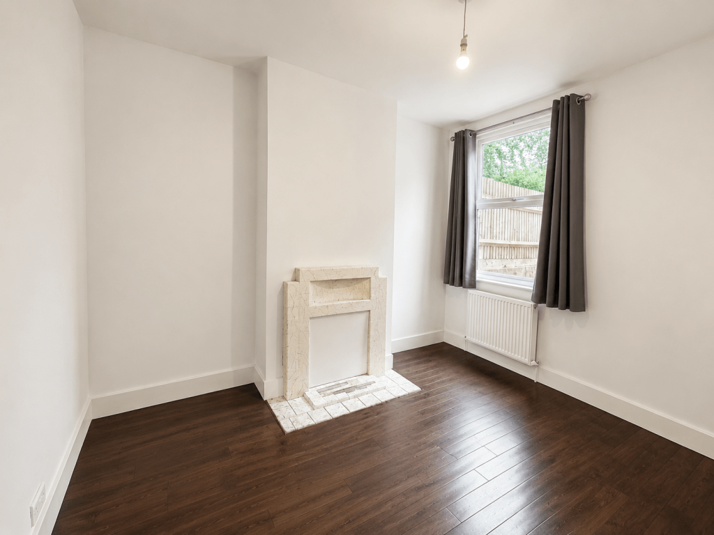 House in Croydon - More