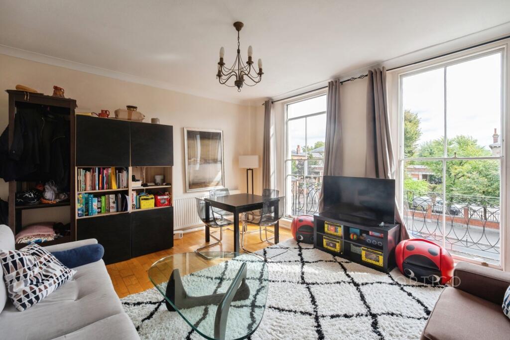 Apartment in London - More