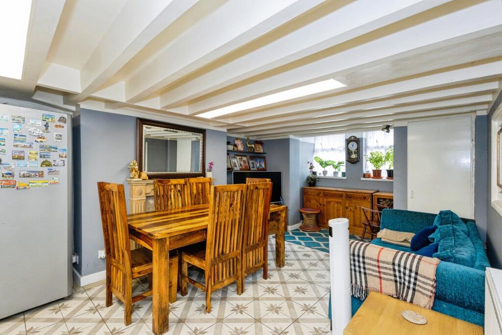 House in Portsmouth - More