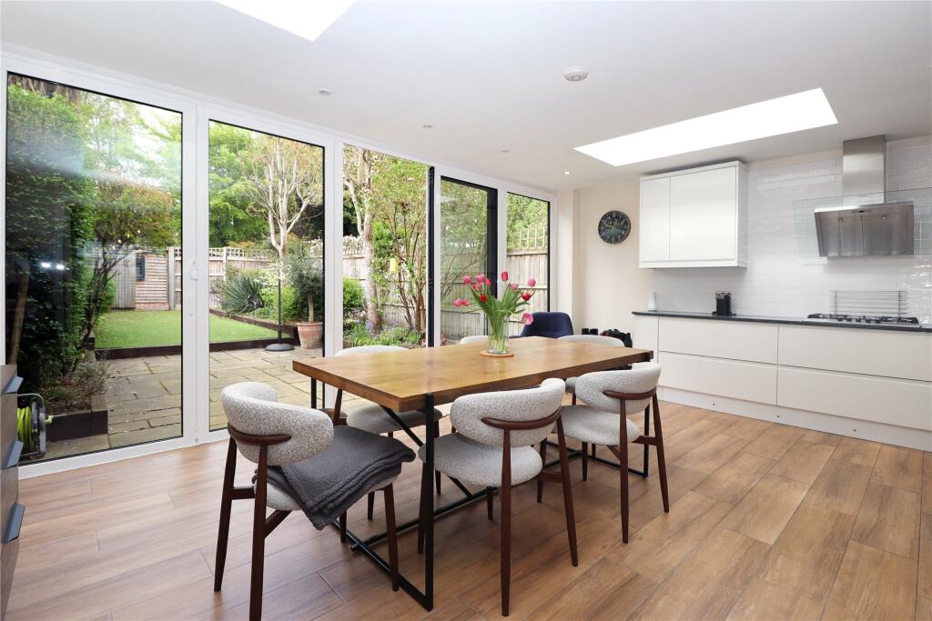House in Woking, Maybury, Westfield - View 2