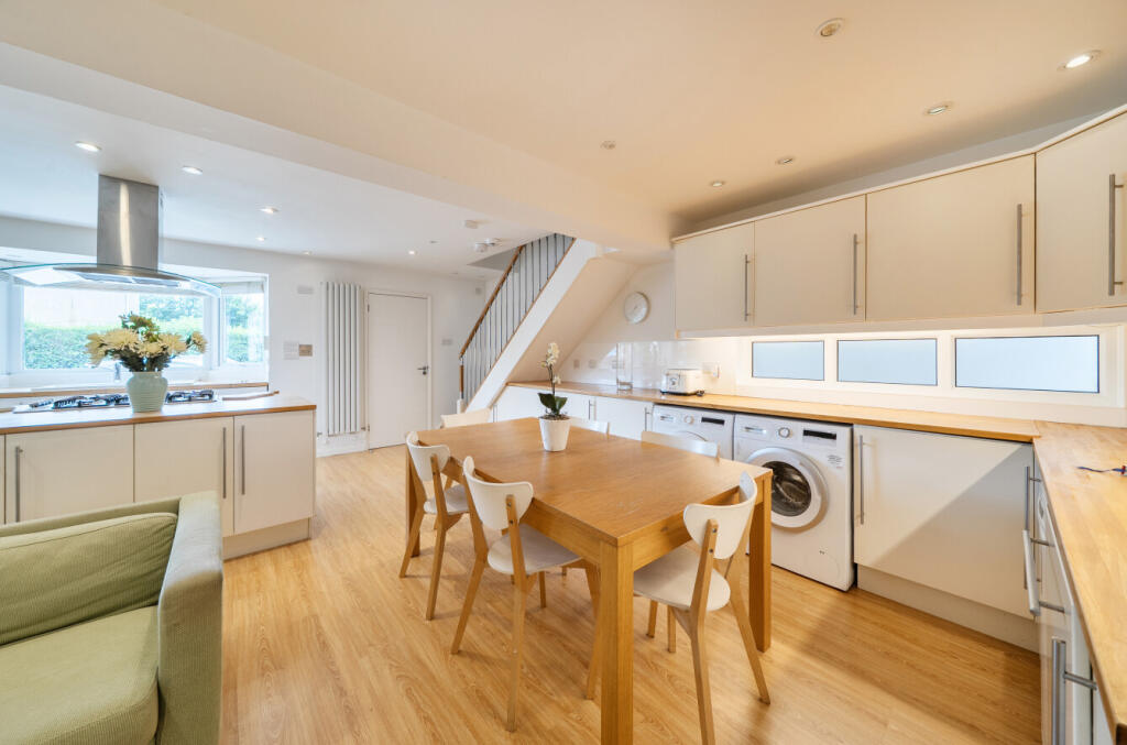 House in Oxford, Florence Park, Cowley - More