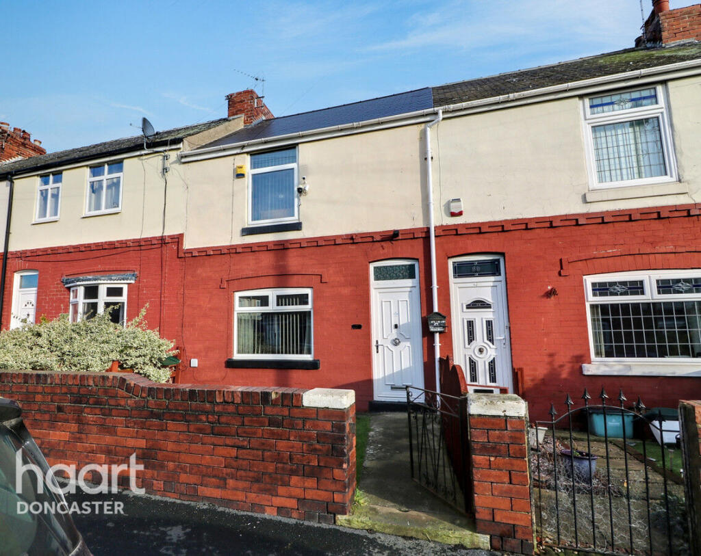 2-bed terraced on Park Road, Doncaster, £100,000