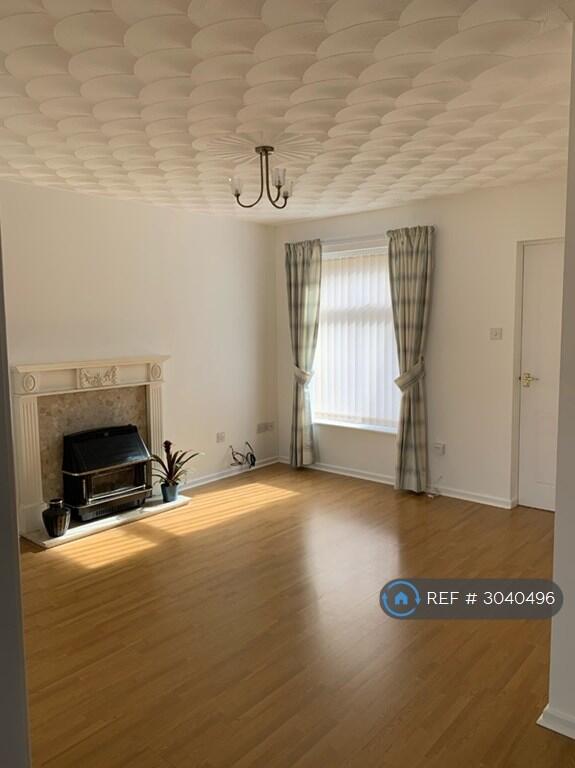 House in Newport - View 4