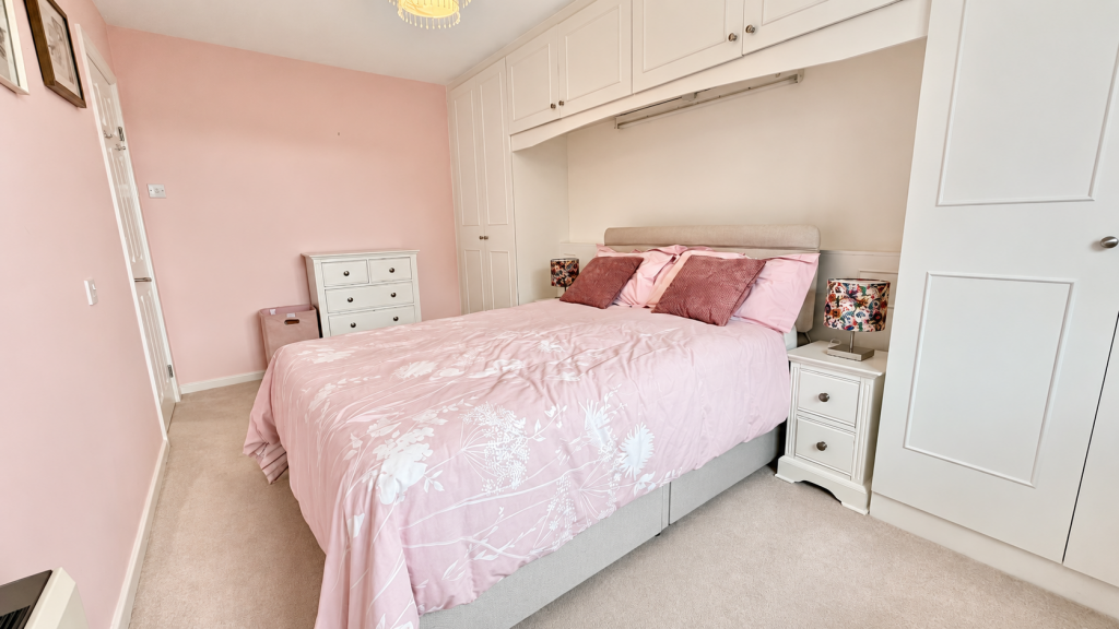 Apartment in Stockport - More