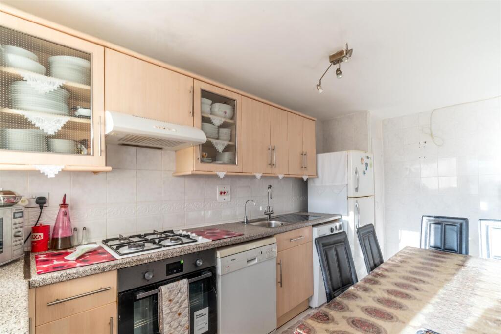 Apartment in London - More