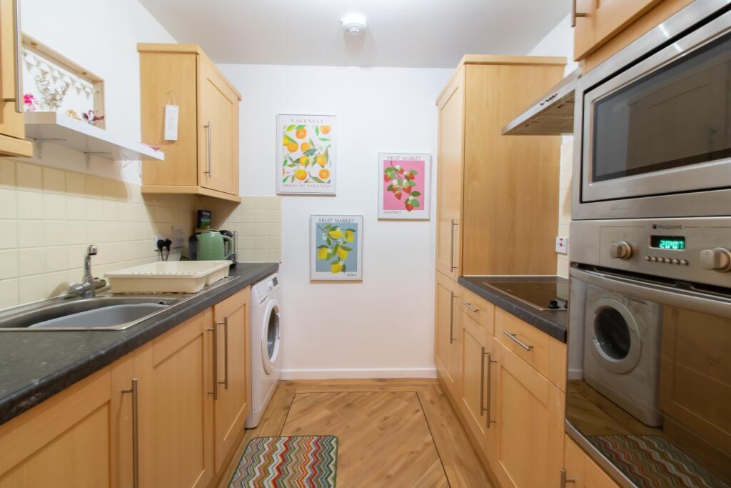 Apartment in Darlington - View 5