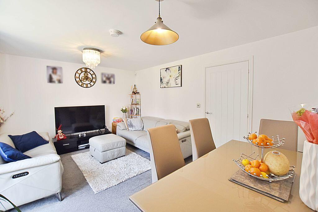 House in Lincoln - View 2