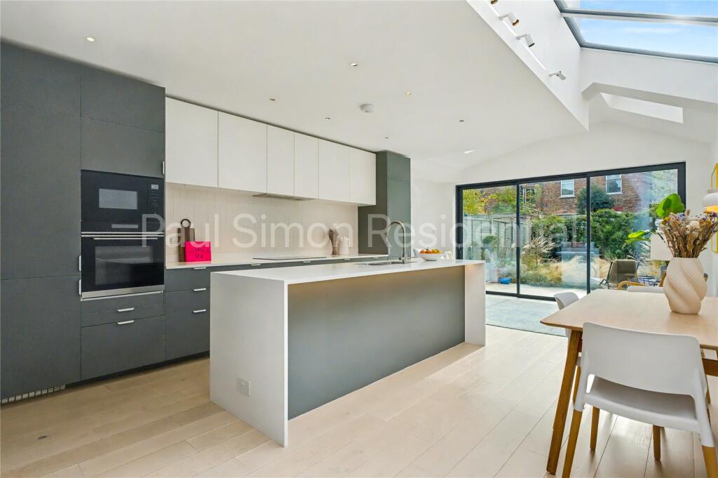 Main image of property: Chesterfield Gardens, Harringay, London, N4