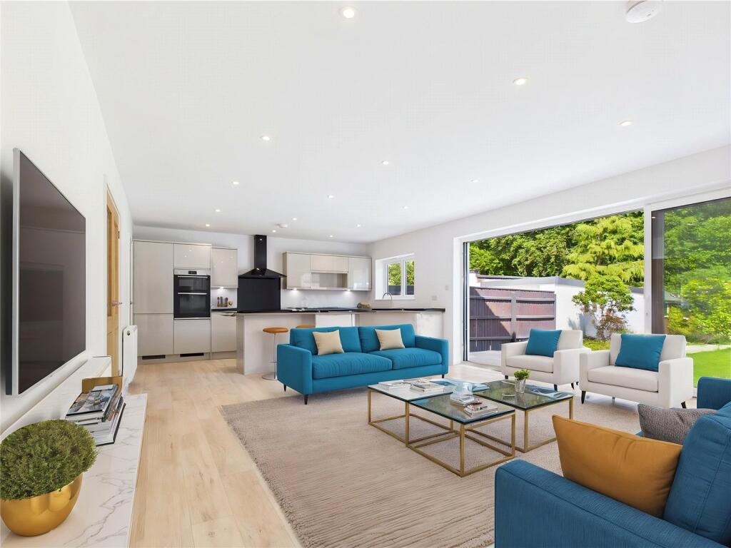 Buce Hayes Close, Highcliffe, Christchurch, Dorset, BH23 photo 2