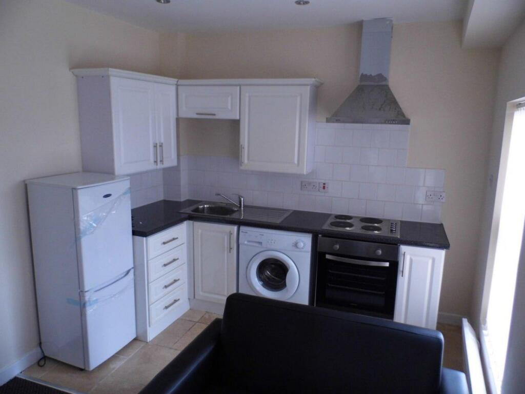 Main image of property: Top Floor, 2 Bedroom Flat on Smithdown Road