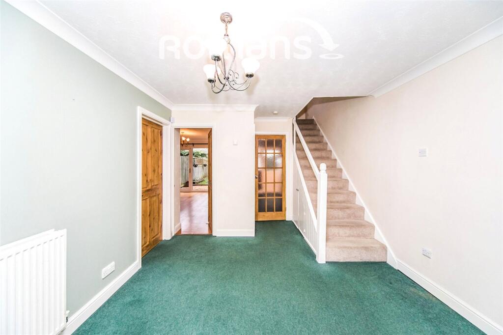 Evergreen Drive, Calcot, Reading photo 2
