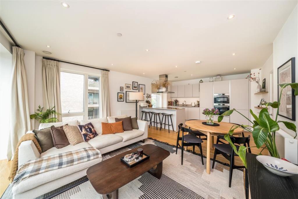 Apartment in London - View 5