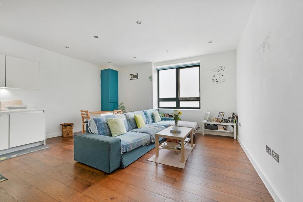 Apartment in London, Aberfeldy Village, Blackwall - View 3