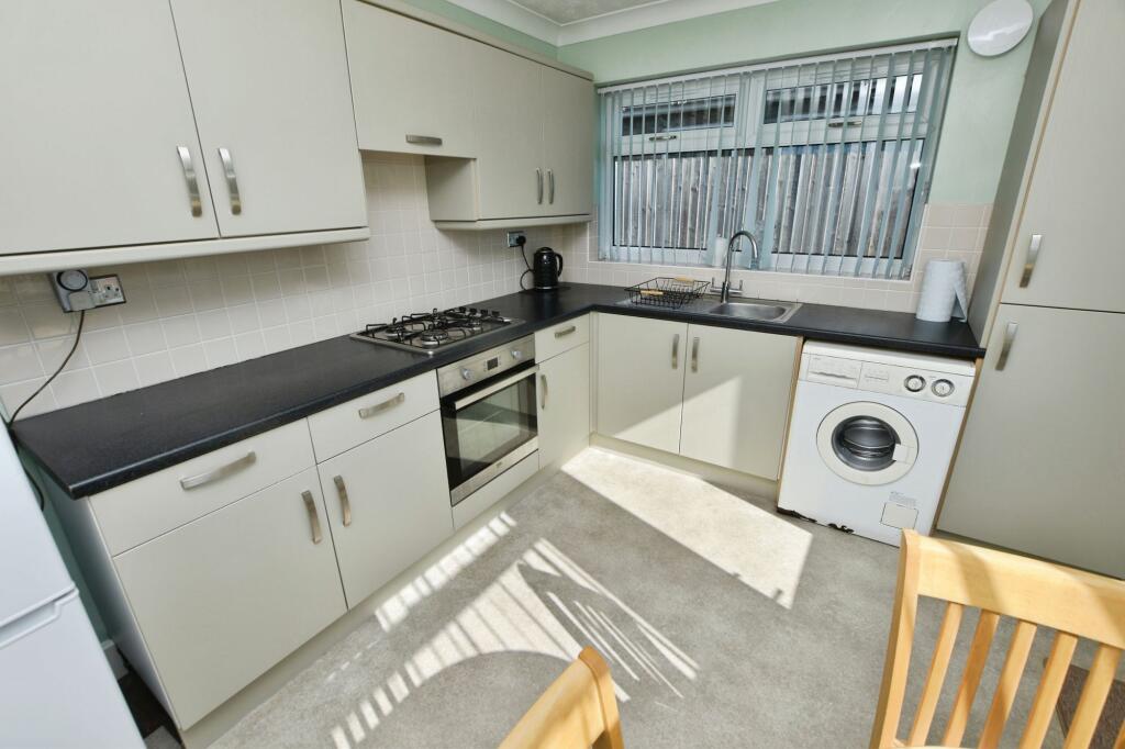 Brookside Close, Shepshed, LE12 photo 4