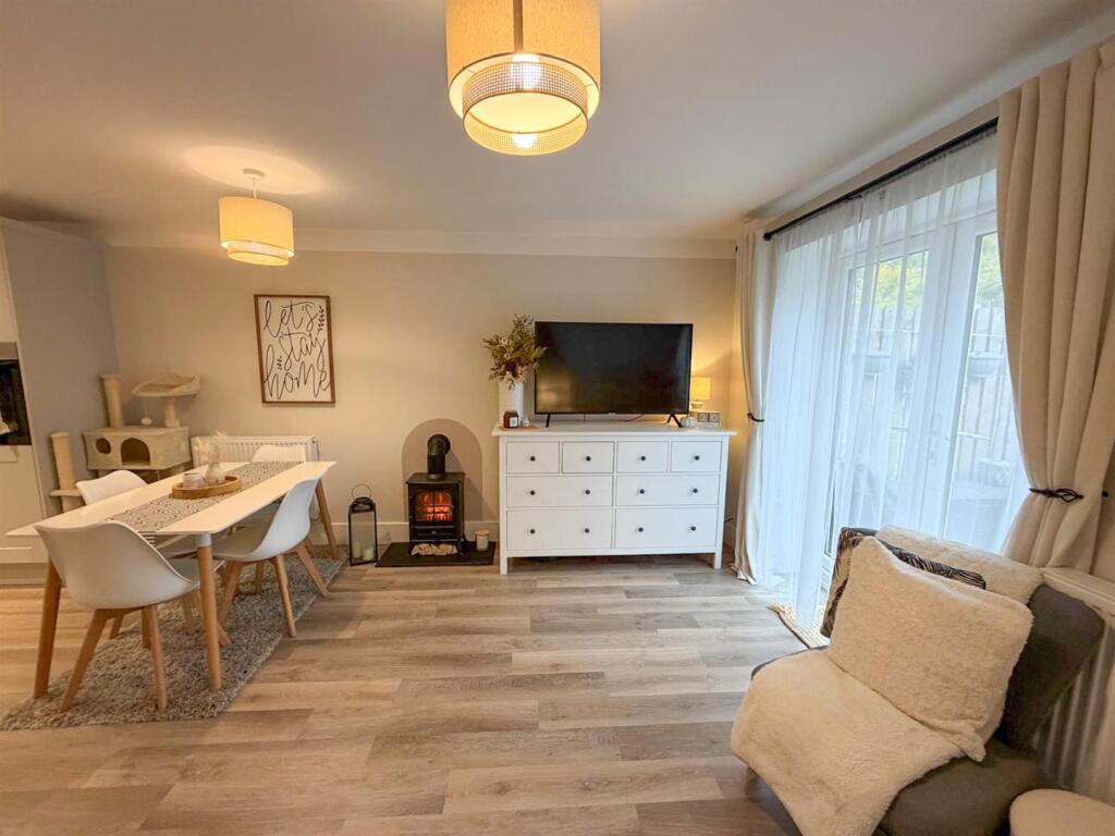 House in Bradford, Silsden - More