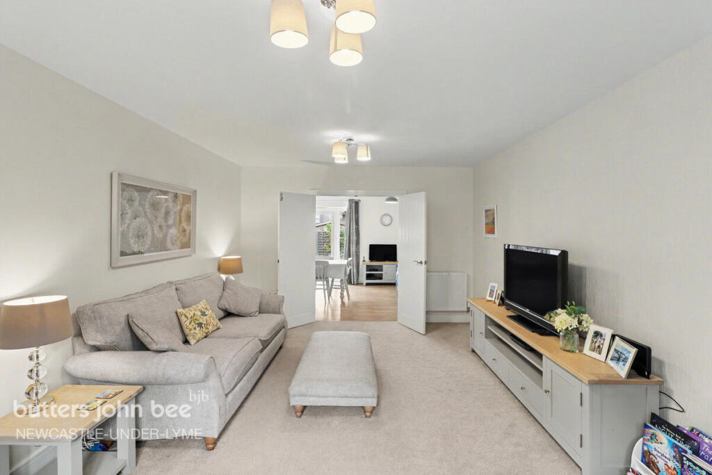 House in Stoke-on-Trent - More