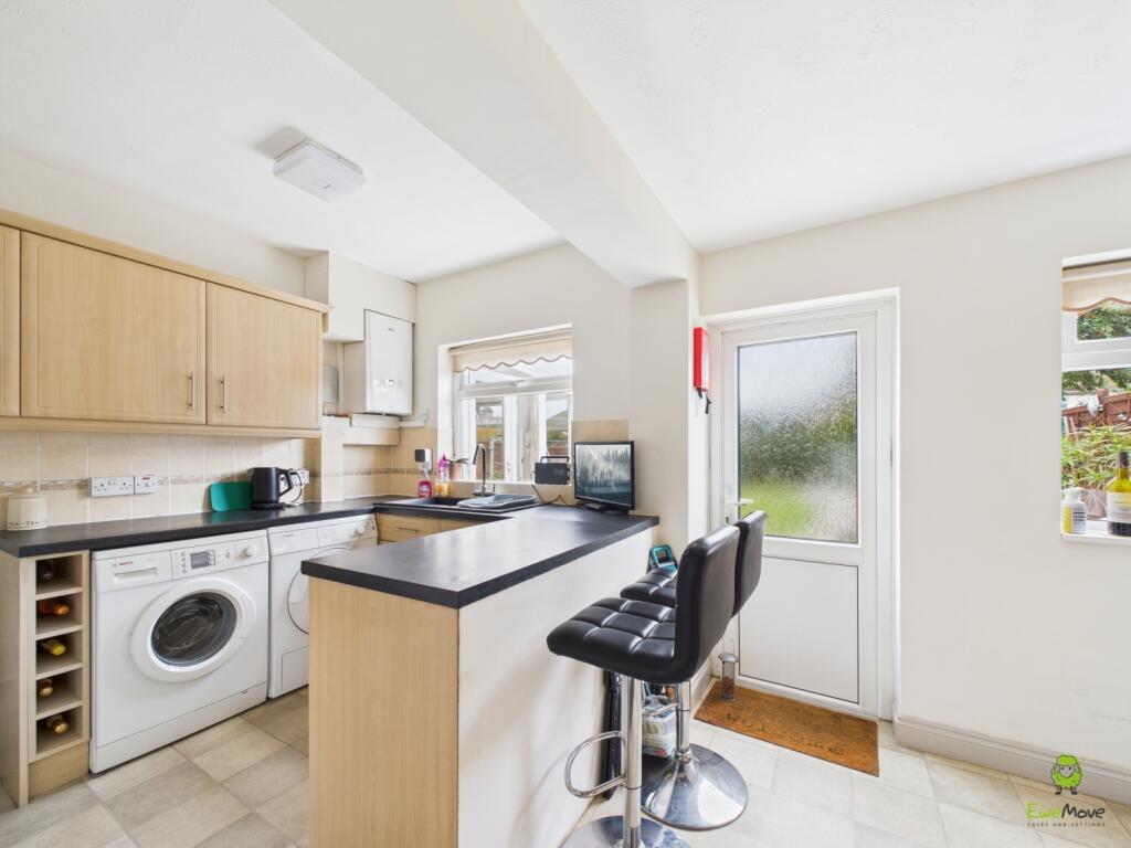 Little Heath Road, Bexleyheath, Kent, DA7 - More