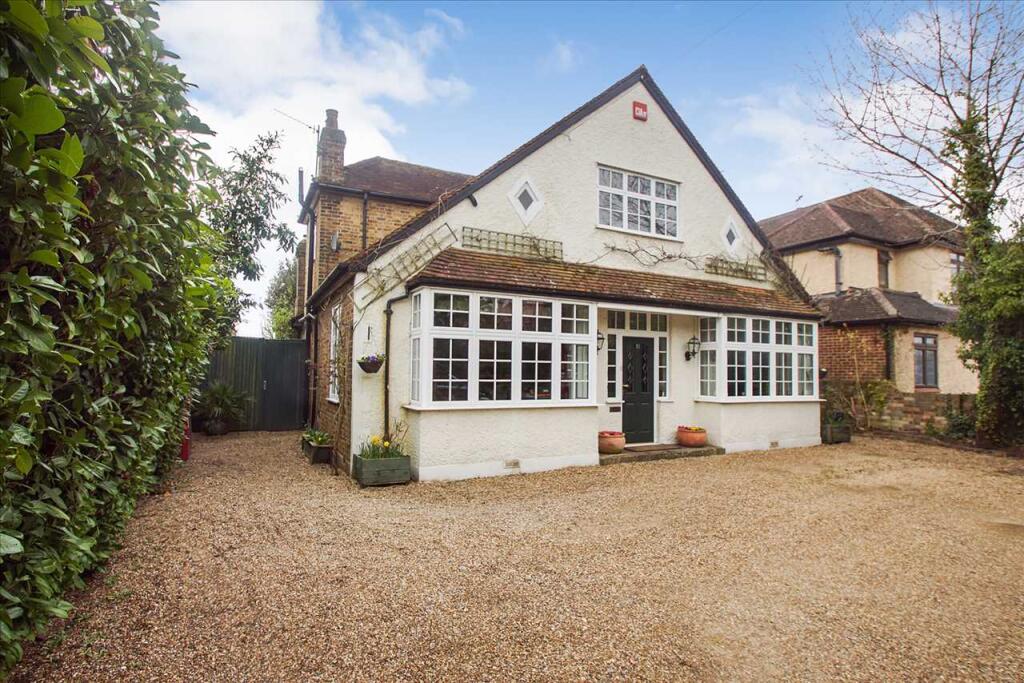 4-bed detached on Burnham Lane, Burnham, £875,000