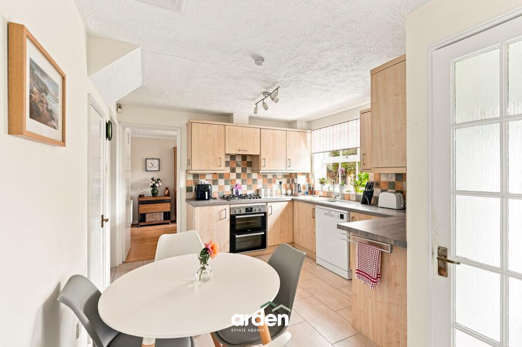 House in Worcester - View 4