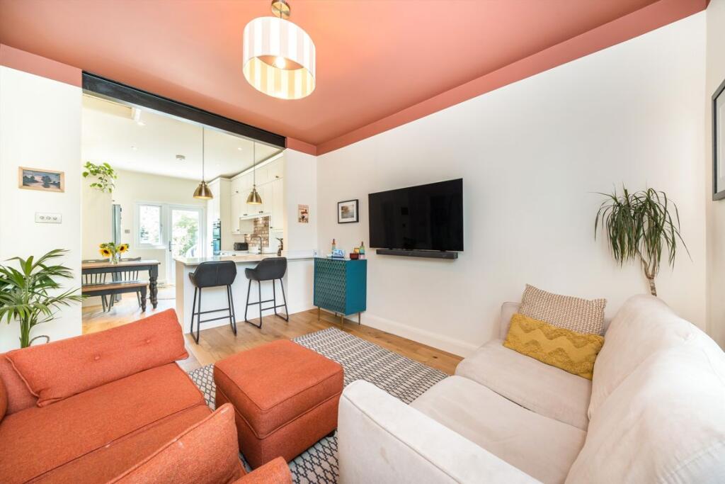 House in London - View 5