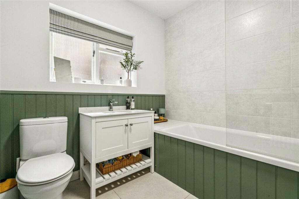 Apartment in London - View 4