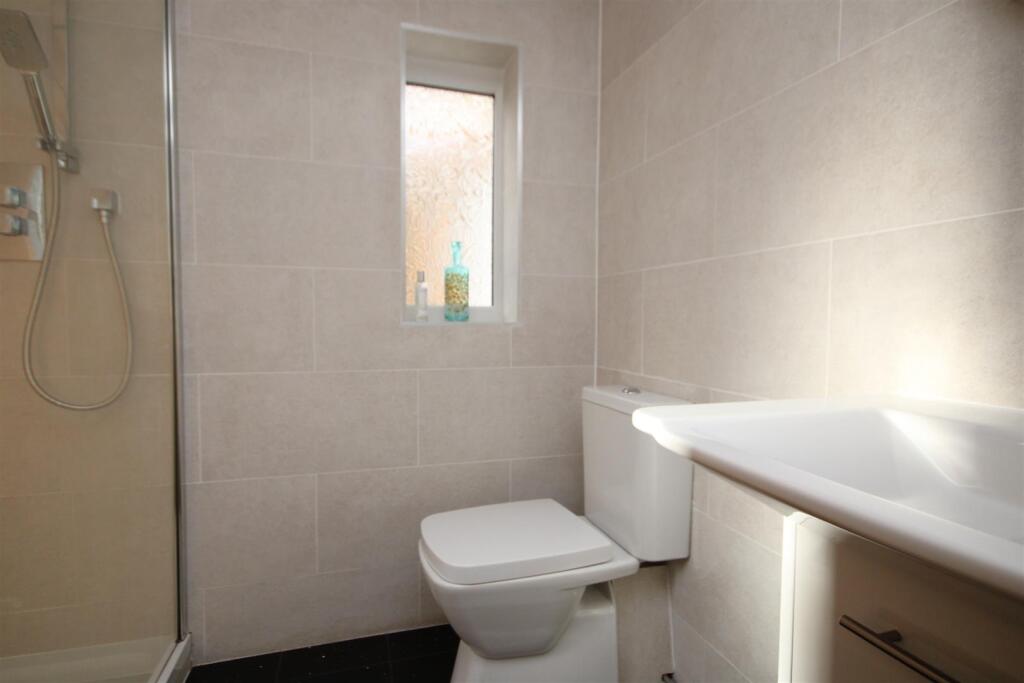 House in Guildford - View 5