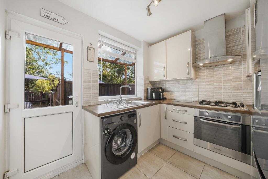 Apartment in London - View 5