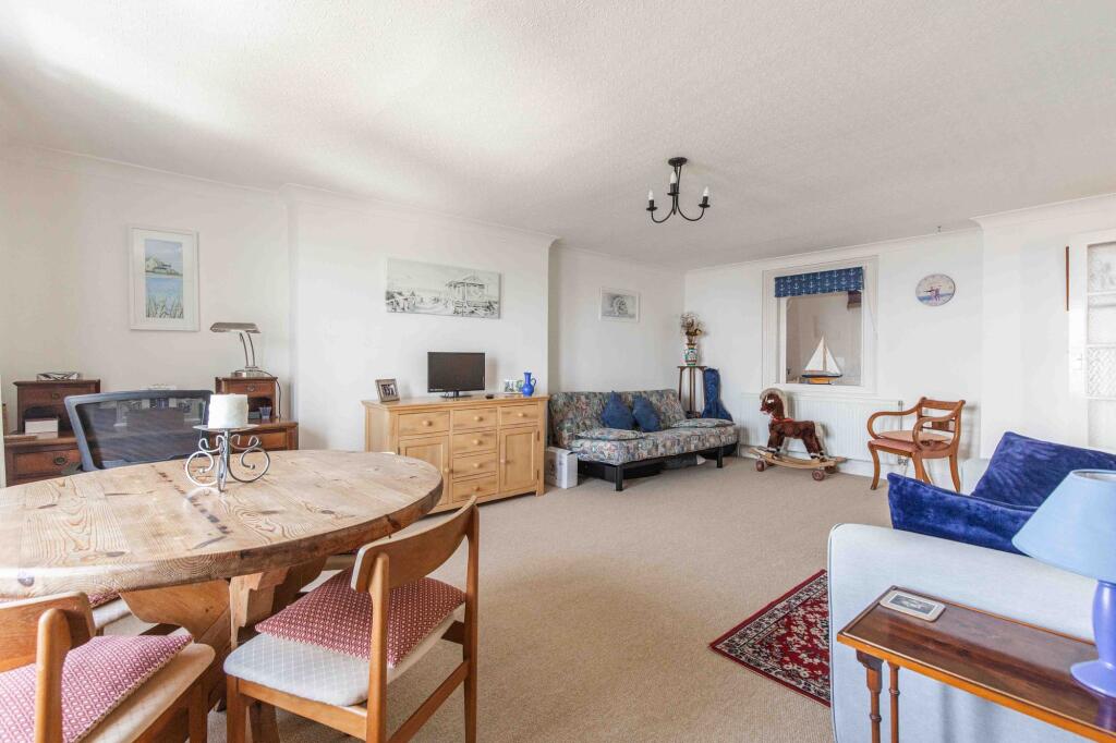 Three Bedroom Sea View Apartment in Hunstanton photo 3