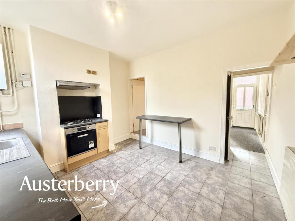 House in Stoke-on-Trent - View 2