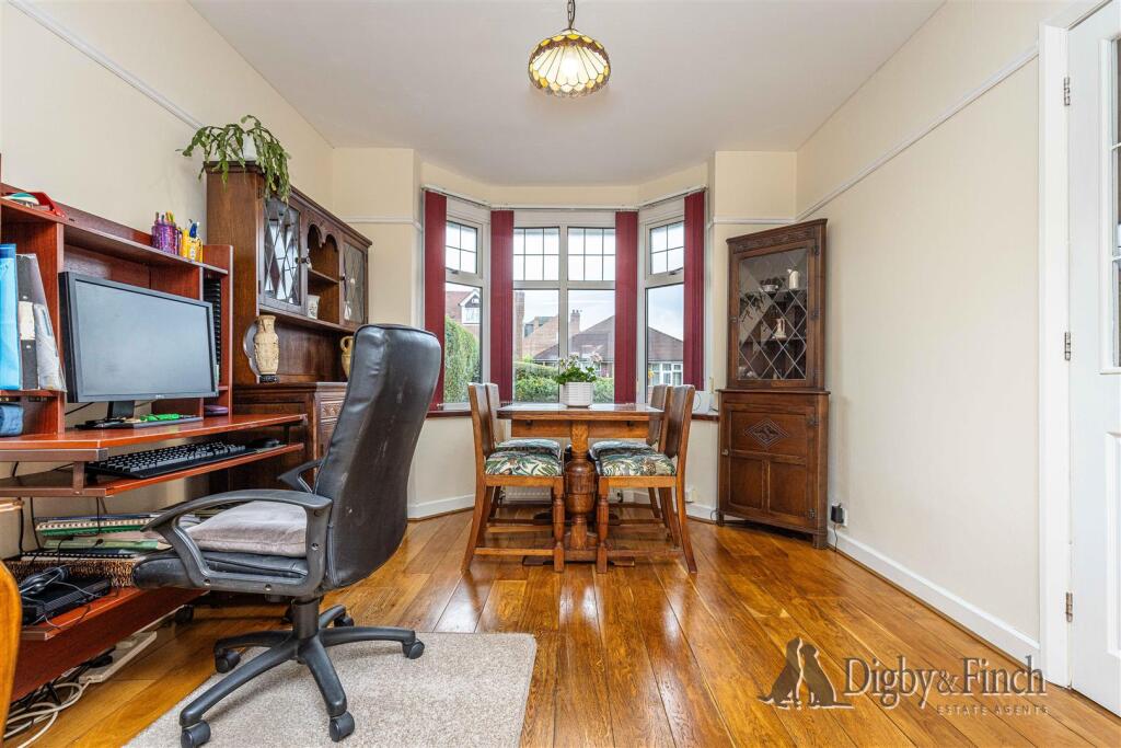 House in Rushcliffe, Radcliffe-on-Trent - More