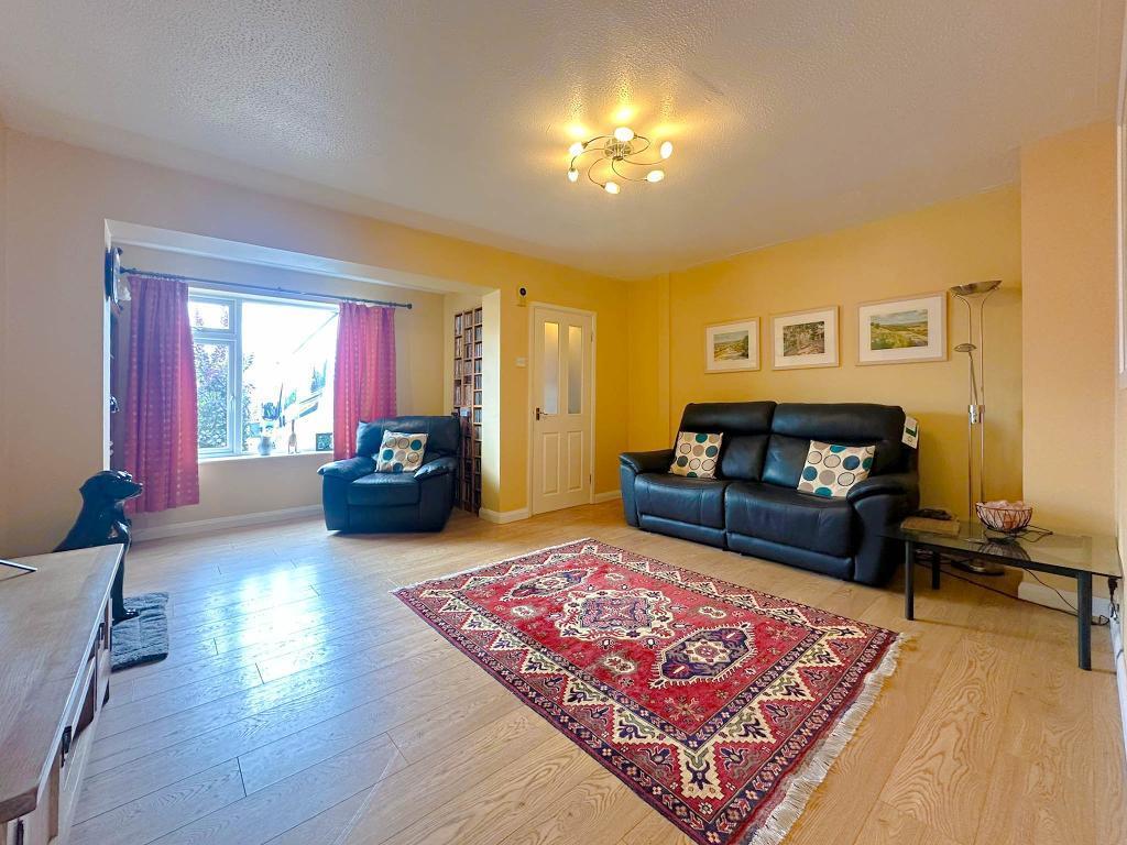 Sunderland Close, Melksham, Wiltshire, SN12 6TZ photo 2