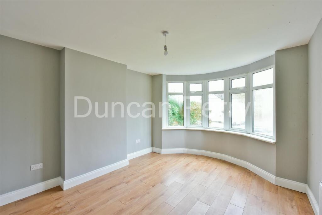 House in Enfield - View 5