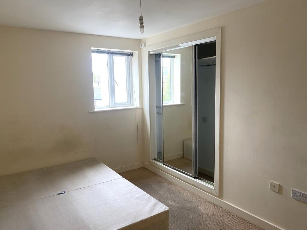 Apartment in Portsmouth - View 5