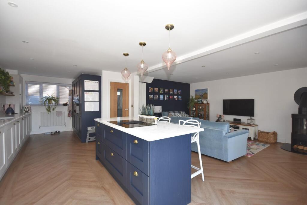 8 Deepfield Close, Cardiff, CF5 4SH photo 4