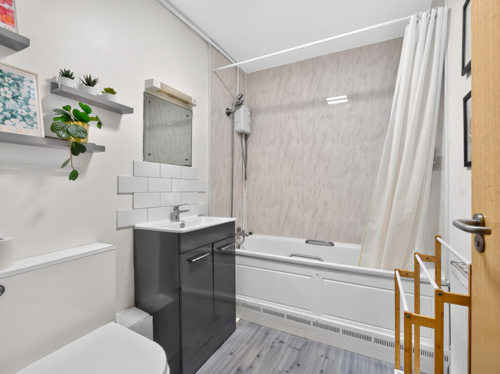 Apartment in London - More