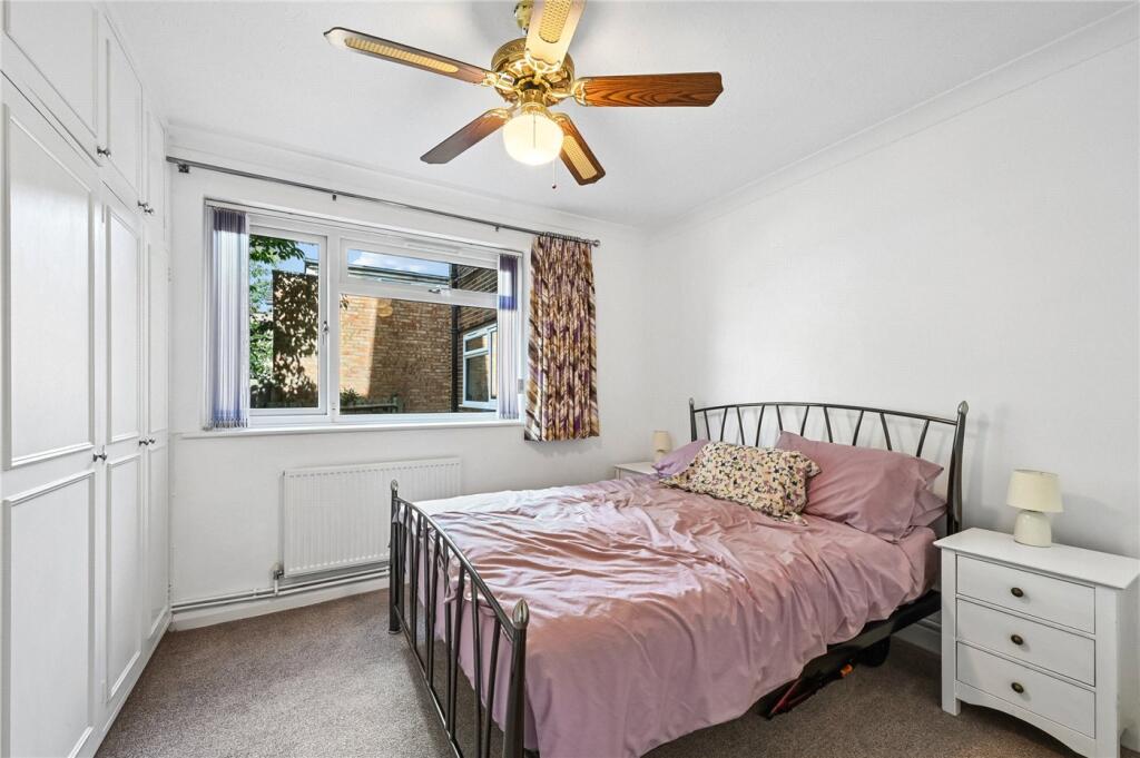 Apartment in London - View 5