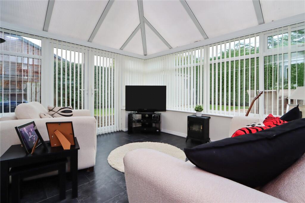 Cloverhill Drive, Ryton, Tyne and Wear, NE40 photo 4